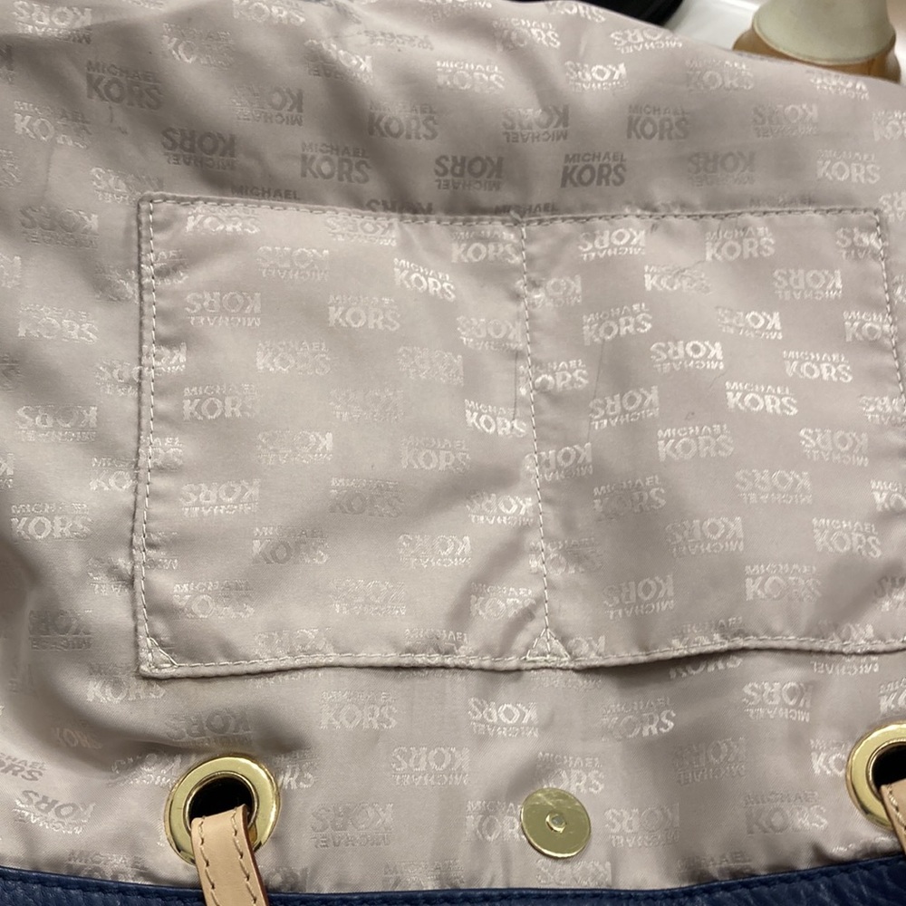 Michael Kors Handbag - Picture 5 of 12